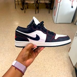Air Jordan 1 Low SE Utility “White Black Red”